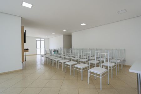Apartamento para alugar com 49m², 2 quartos e 1 vagaÁrea comum - Salão de festas
