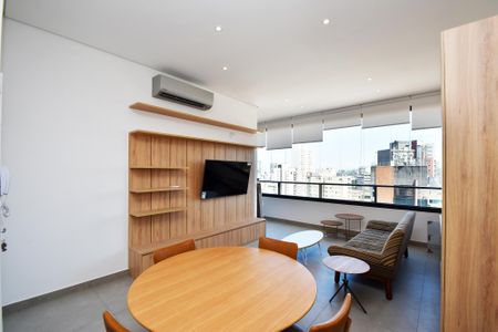 Sala  de apartamento para alugar com 2 quartos, 68m² em Pinheiros, São Paulo