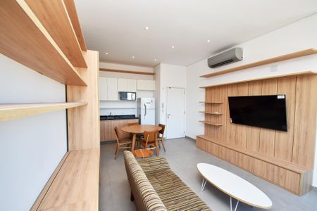 Sala  de apartamento para alugar com 2 quartos, 68m² em Pinheiros, São Paulo