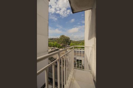 Varanda da Sala de apartamento para alugar com 2 quartos, 55m² em Galo Branco, São Gonçalo