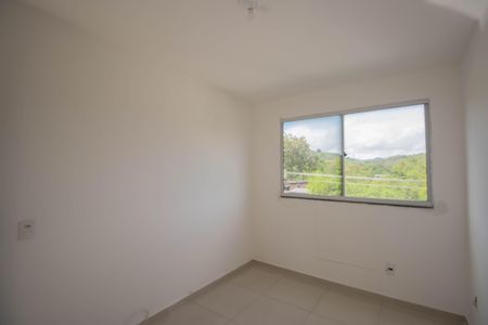 Quarto 1 de apartamento para alugar com 2 quartos, 55m² em Galo Branco, São Gonçalo