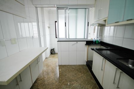 Apartamento para alugar com 94m², 2 quartos e 2 vagas Apartamento para alugar com 94m², 2 quartos e 2 vagasCozinha