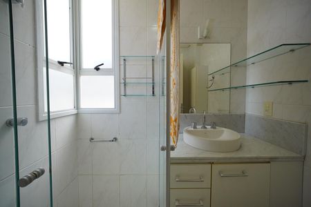 Apartamento para alugar com 192m², 3 quartos e 1 vagaBanheiro da Suíte