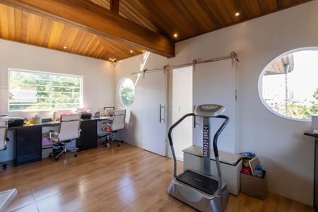 Casa para alugar com 200m², 3 quartos e 2 vagas Casa para alugar com 200m², 3 quartos e 2 vagasSotão