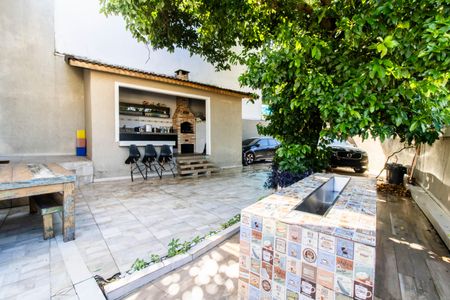 Casa para alugar com 200m², 3 quartos e 2 vagas Casa para alugar com 200m², 3 quartos e 2 vagasArea Externa