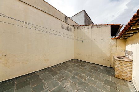 Casa à venda com 98m², 2 quartos e sem vagaÁrea externa