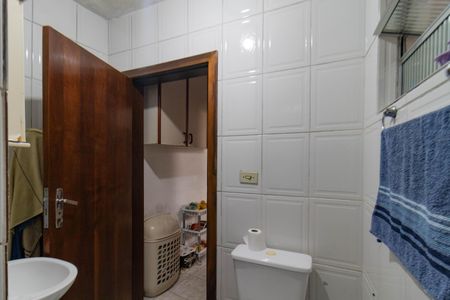 Casa à venda com 253m², 4 quartos e sem vagaBanheiro 2