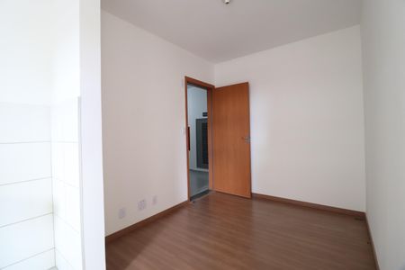 Sala de apartamento para alugar com 2 quartos, 49m² em Jardim Inconfidencia, Uberlândia