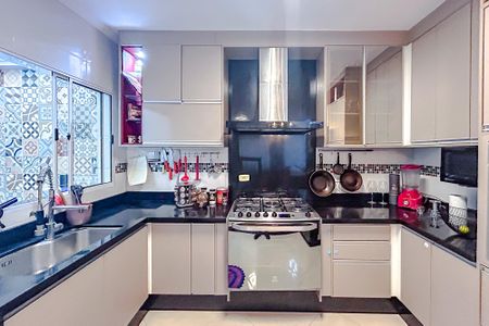 Casa de condomínio à venda com 141m², 3 quartos e 2 vagasCozinha