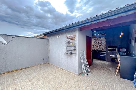 Casa de condomínio à venda com 141m², 3 quartos e 2 vagasÁrea externa