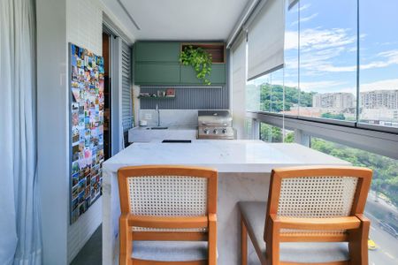 Varanda  de apartamento à venda com 3 quartos, 106m² em Botafogo, Rio de Janeiro