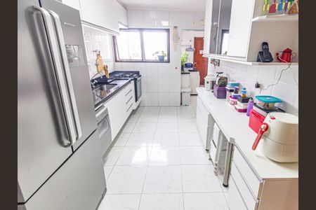 Apartamento à venda com 125m², 3 quartos e 2 vagas Apartamento à venda com 125m², 3 quartos e 2 vagasCozinha