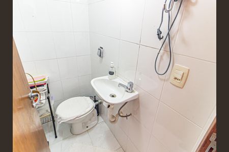 Apartamento à venda com 125m², 3 quartos e 2 vagas Apartamento à venda com 125m², 3 quartos e 2 vagasBanheiro de serviço
