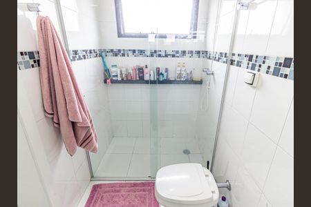 Apartamento à venda com 125m², 3 quartos e 2 vagas Apartamento à venda com 125m², 3 quartos e 2 vagasBanheiro da Suíte