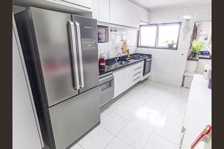 Apartamento à venda com 125m², 3 quartos e 2 vagas Apartamento à venda com 125m², 3 quartos e 2 vagasCozinha