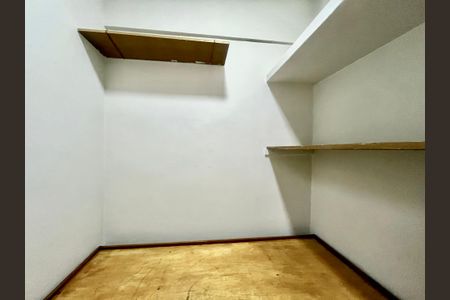 Apartamento para alugar com 126m², 3 quartos e 1 vagaQuarto de Serviço