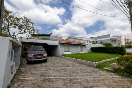Fachada de casa de condomínio para alugar com 4 quartos, 330m² em Alphaville Residencial Um, Barueri