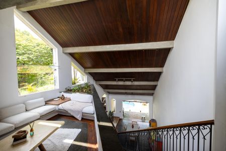 Casa de condomínio para alugar com 330m², 4 quartos e 4 vagasHall 