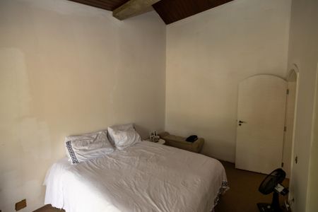 Casa de condomínio para alugar com 330m², 4 quartos e 4 vagasSuite