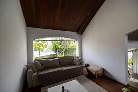 Casa de condomínio para alugar com 330m², 4 quartos e 4 vagasSala