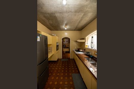 Casa de condomínio para alugar com 330m², 4 quartos e 4 vagasCozinha