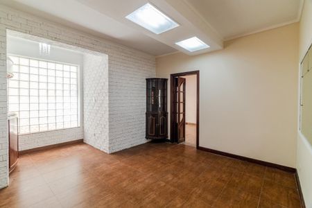 Casa para alugar com 600m², 3 quartos e 3 vagasSala