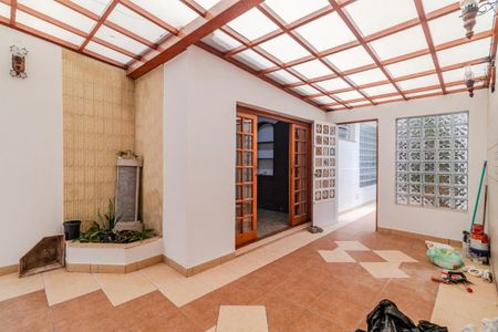 Casa para alugar com 600m², 3 quartos e 3 vagasQuintal