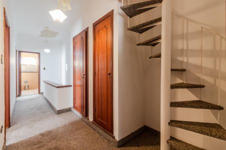 Casa para alugar com 600m², 3 quartos e 3 vagasCorredor