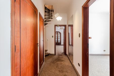 Casa para alugar com 600m², 3 quartos e 3 vagasCorredor