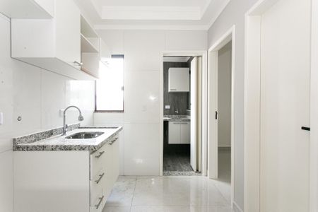 Cozinha de apartamento para alugar com 2 quartos, 33m² em Vila Carrão, São Paulo