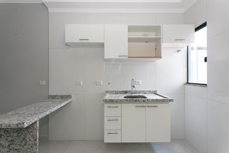Cozinha de apartamento para alugar com 2 quartos, 33m² em Vila Carrão, São Paulo