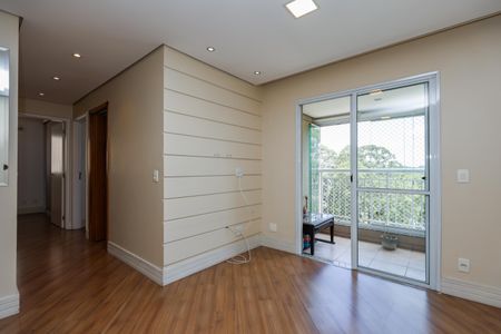 Sala de apartamento para alugar com 3 quartos, 70m² em Jardim Maria Rosa, Taboão da Serra
