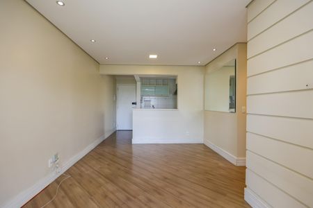 Sala de apartamento para alugar com 3 quartos, 70m² em Jardim Maria Rosa, Taboão da Serra
