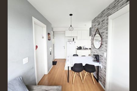 Sala  de apartamento à venda com 2 quartos, 36m² em Vila das Bandeiras, Guarulhos