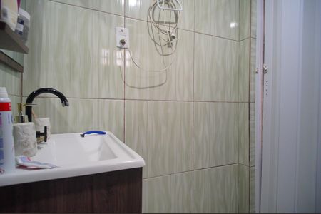 Casa à venda com 100m², 2 quartos e sem vagaBanheiro da Suíte