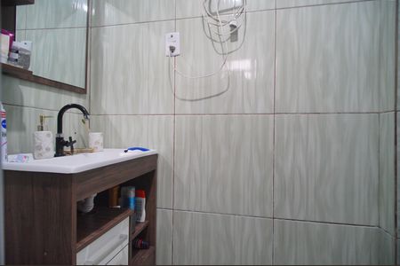 Casa à venda com 100m², 2 quartos e sem vagaBanheiro da Suíte