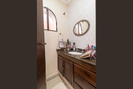 Casa à venda com 315m², 4 quartos e 4 vagasLavabo