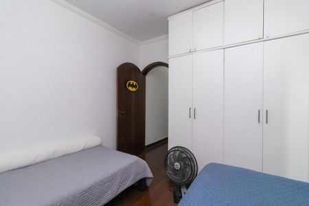 Casa à venda com 315m², 4 quartos e 4 vagasSuíte 2