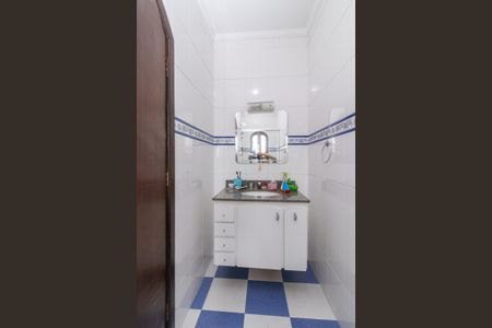 Casa à venda com 315m², 4 quartos e 4 vagasBanheiro da Suíte 2