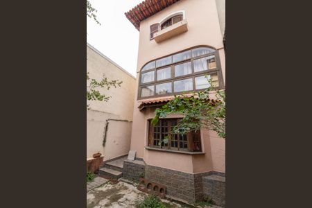 Casa à venda com 315m², 4 quartos e 4 vagasFachada