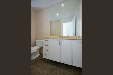 Apartamento para alugar com 160m², 3 quartos e 4 vagasBanheiro Suíte 1