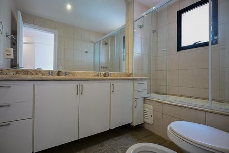Apartamento para alugar com 160m², 3 quartos e 4 vagasBanheiro Suíte 3