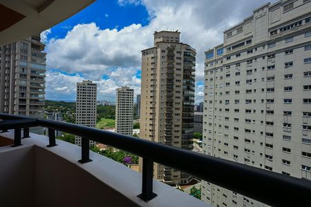 Apartamento para alugar com 160m², 3 quartos e 4 vagasVaranda da Suíte 3