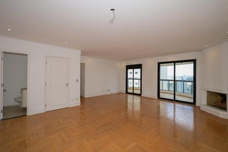 Apartamento para alugar com 160m², 3 quartos e 4 vagasSala