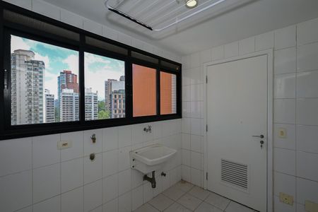 Apartamento para alugar com 160m², 3 quartos e 4 vagasÁrea de Serviço 