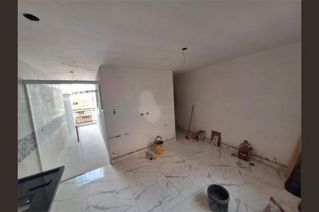 Apartamento à venda com 2 quartos, 37m² em Vila Nivi, São Paulo