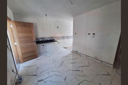 Apartamento à venda com 3 quartos, 37m² em Vila Nivi, São Paulo