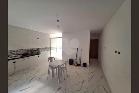 Apartamento à venda com 3 quartos, 37m² em Vila Nivi, São Paulo