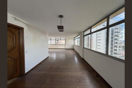 Apartamento à venda com 240m², 4 quartos e 2 vagas