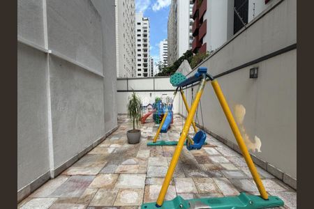 Apartamento à venda com 240m², 4 quartos e 2 vagas